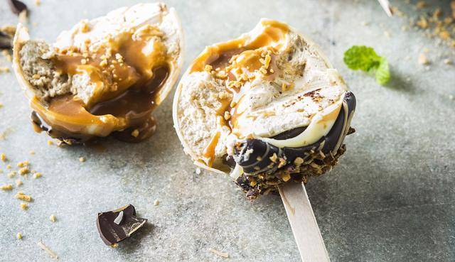 Ice cream and Caramel are a delicious combination