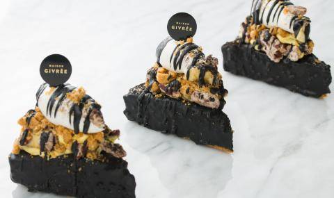 Black dessert tart