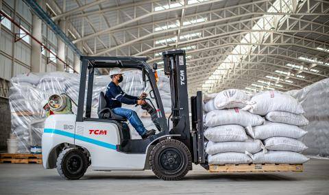 Warehouse - bags transport - Taycan, Barry Callebaut’s new home in Ecuador