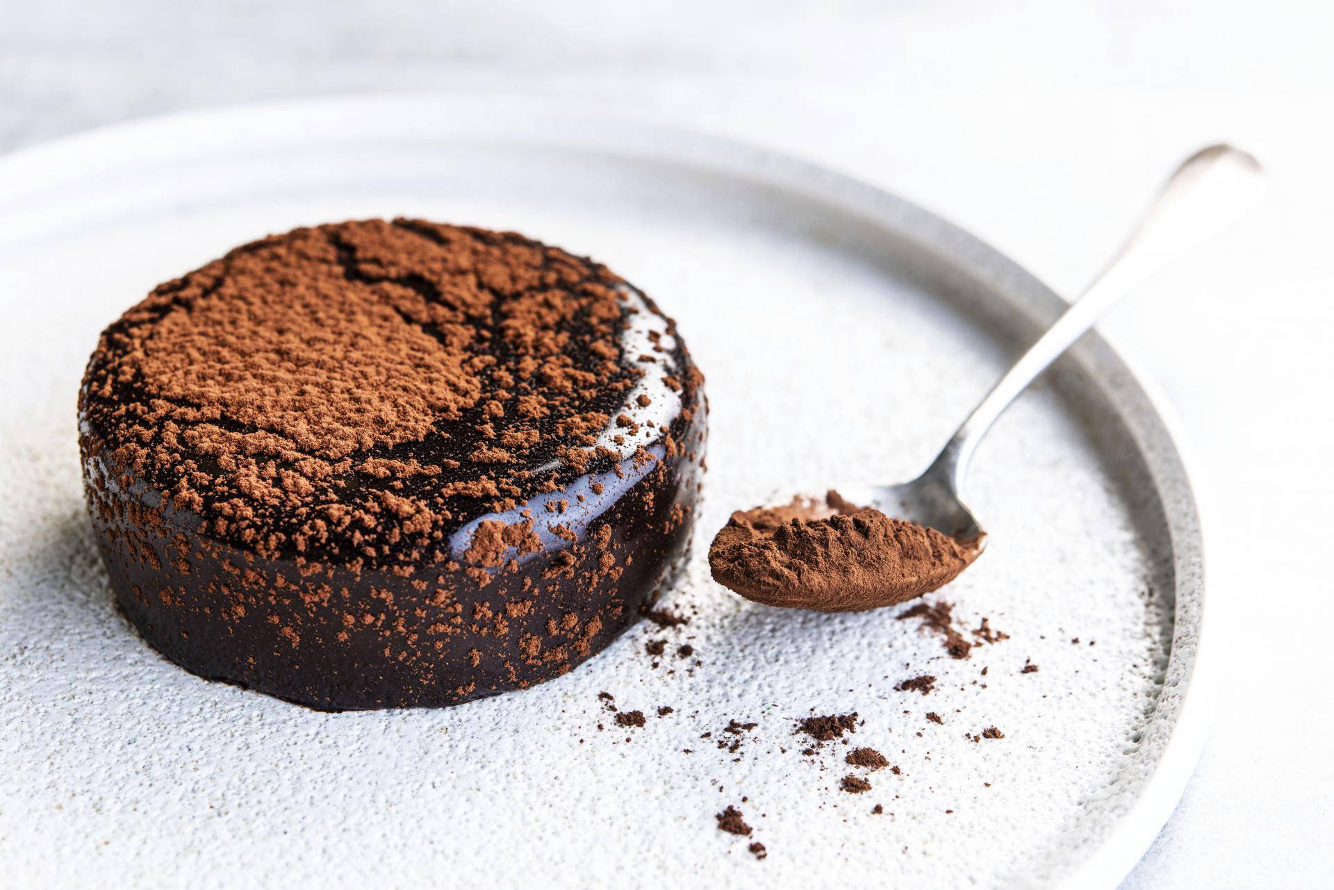 Black Cocoa Chocolate Galaxy Cake - SUZIE SWEET TOOTH