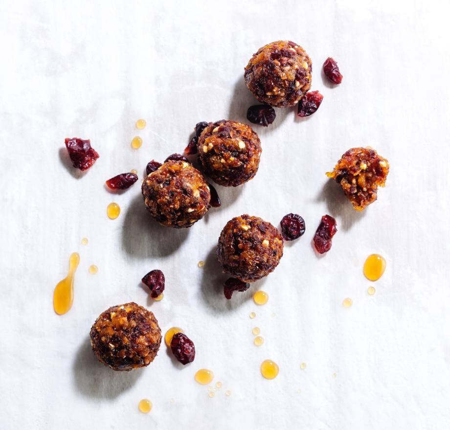 naked smoothie balls made with cacaofruit